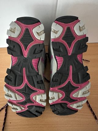 Botas de montaña niña talla 32