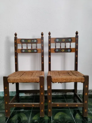 VENTA RÁPIDA!!! Conjunto mesa y 2 sillas S.XX