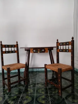 VENTA RÁPIDA!!! Conjunto mesa y 2 sillas S.XX