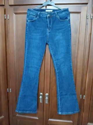 Vaqueros acampanados azul oscuro Talla 42