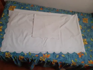 Juego sábanas blancas bordadas, cama 135cm