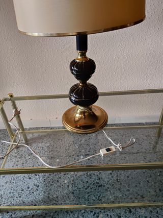 Lámpara Vintage con pie cerámico negro y dorado