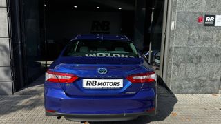 Toyota Camry 2.5 220H Advance