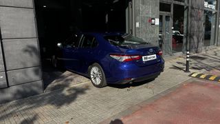 Toyota Camry 2.5 220H Advance