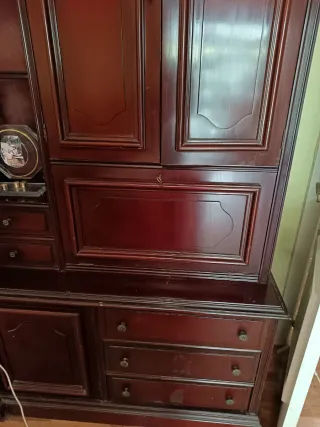 Armario de salón madera y cristal