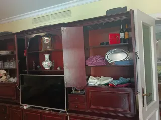 Armario de salón madera y cristal