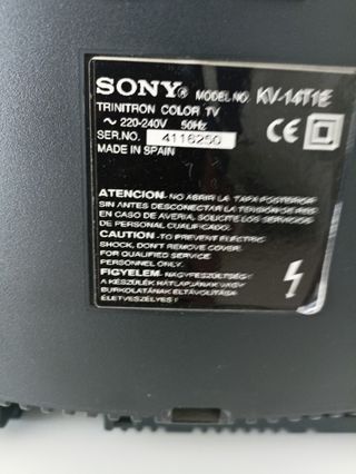 TV Sony CRT con Arcade Stick Pandora DX