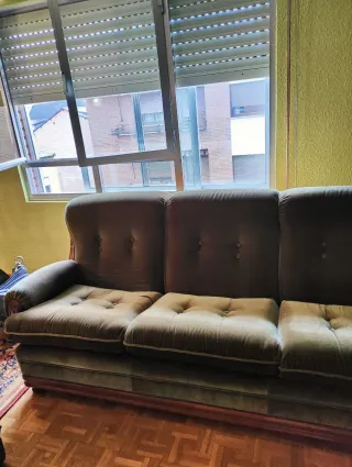 Sofá 3 plazas y 2 sillones antiguos