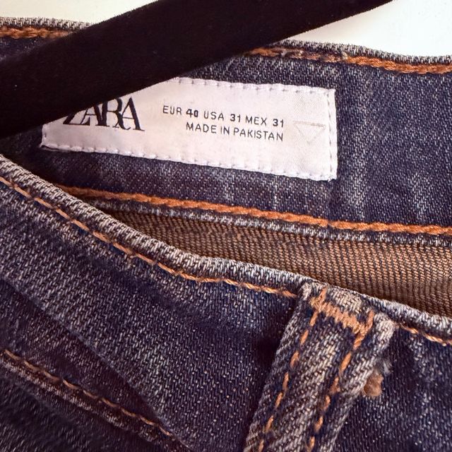Zara Jeans Azules Desgastados
