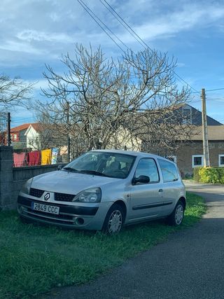 Renault Clio 2002