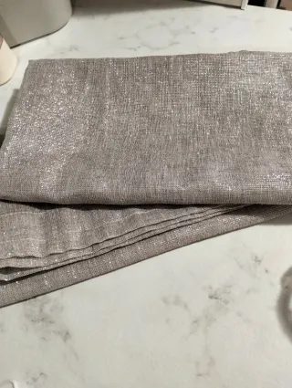 Tende grigie/argento con fili luminosi