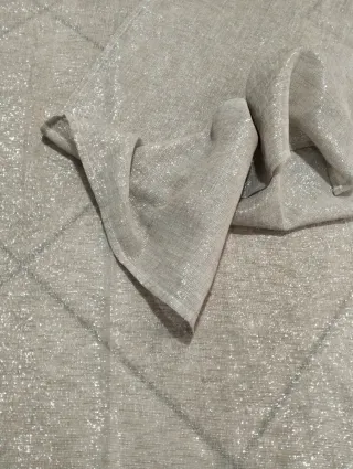 Tende grigie/argento con fili luminosi