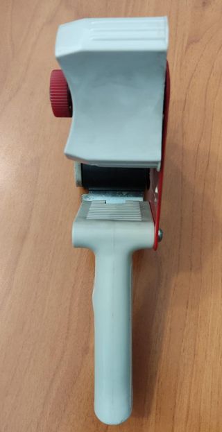 Dispenser nastro adesivo per imballaggio