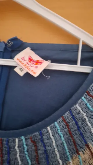 Blusa/Camiseta con bordado y abalorios