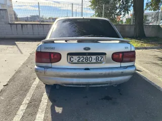 Ford Escort 1998 - se vende tal cual