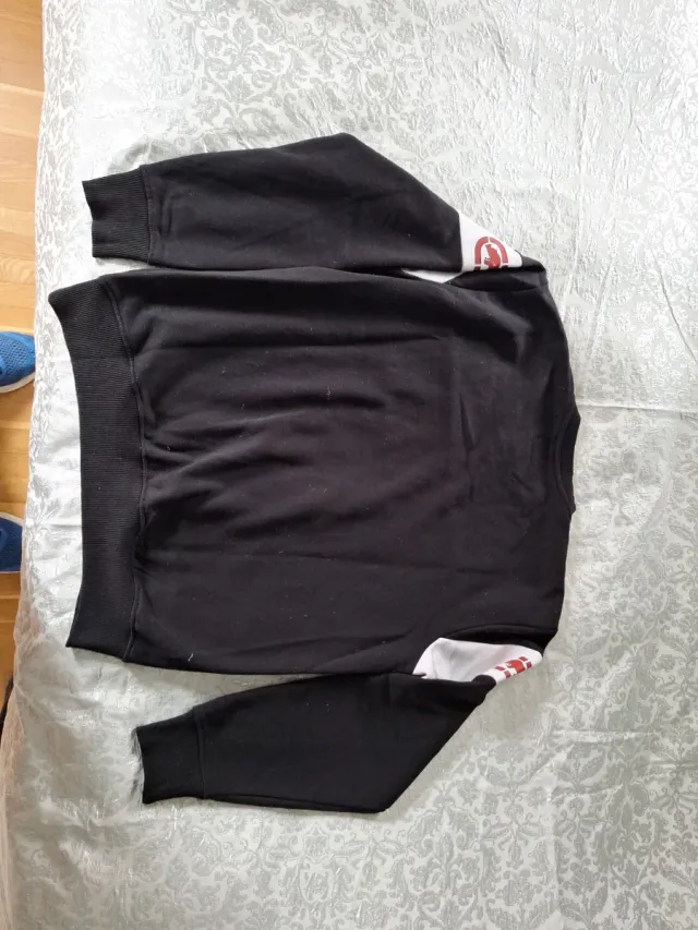 Sudadera Ecko Unltd Negra y Blanca