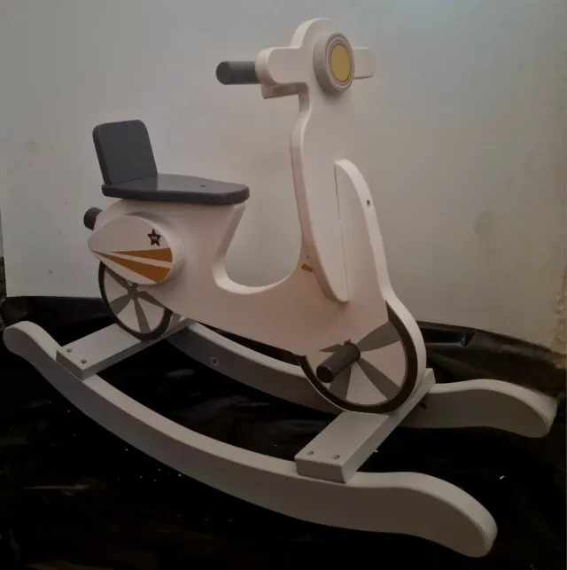 Balancín Moto Madera Blanco y Gris