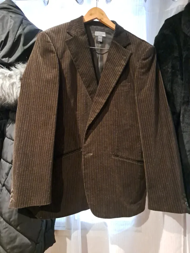 Chaqueta H&M Raya Marrón EUR 52 / US 42