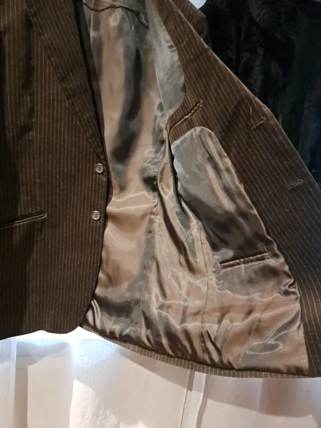 Chaqueta H&M Raya Marrón EUR 52 / US 42