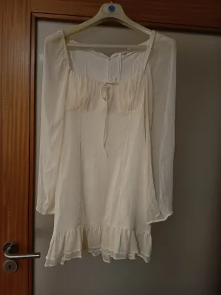 Vestido Pull&Bear bege/branco