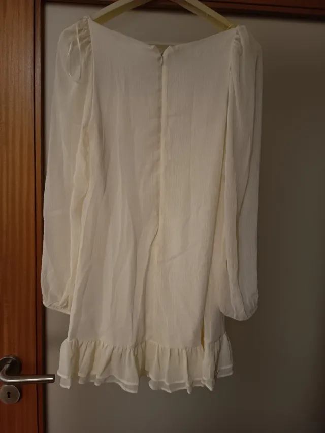 Vestido Pull&Bear bege/branco