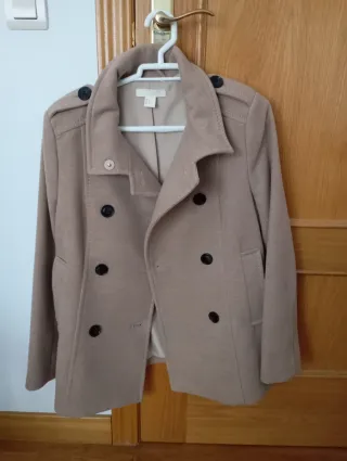 Chaqueta corta beige