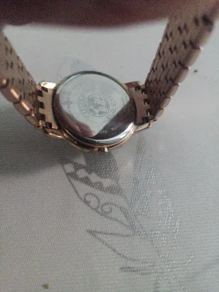 Reloj Citizen Analógico Dorado y Plateado