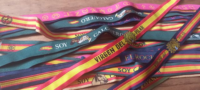 32 Pulseras Varias: Religioso, Taurino, Militar