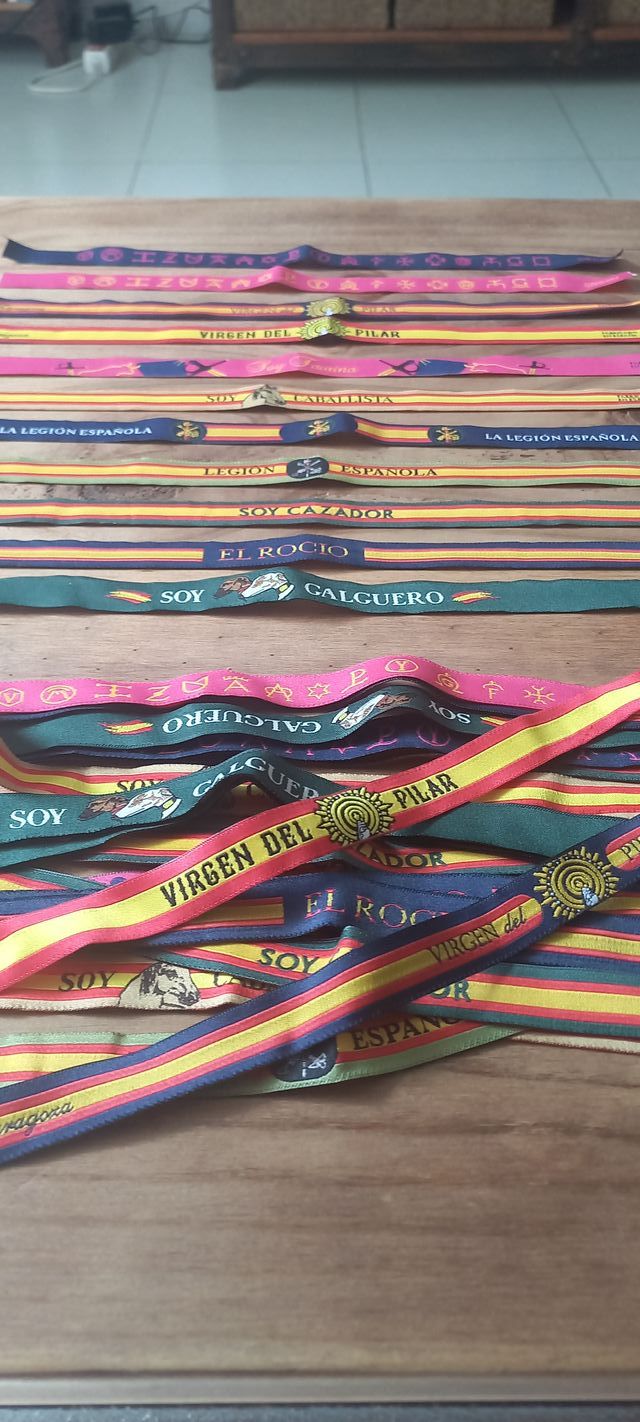 32 Pulseras Varias: Religioso, Taurino, Militar
