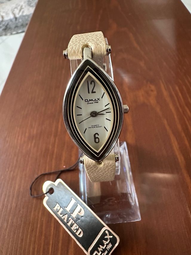 Reloj Omax Beige IP Plated Mujer