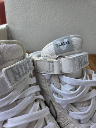 Nike Vandal