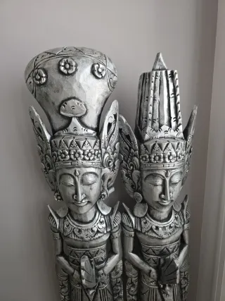 Pareja Figuras Balinesas Madera Enamorados