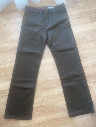 Pantalón Zara efecto piel marrón