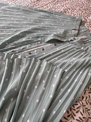 Falda midi plisada lunares Stradivarius Talla M