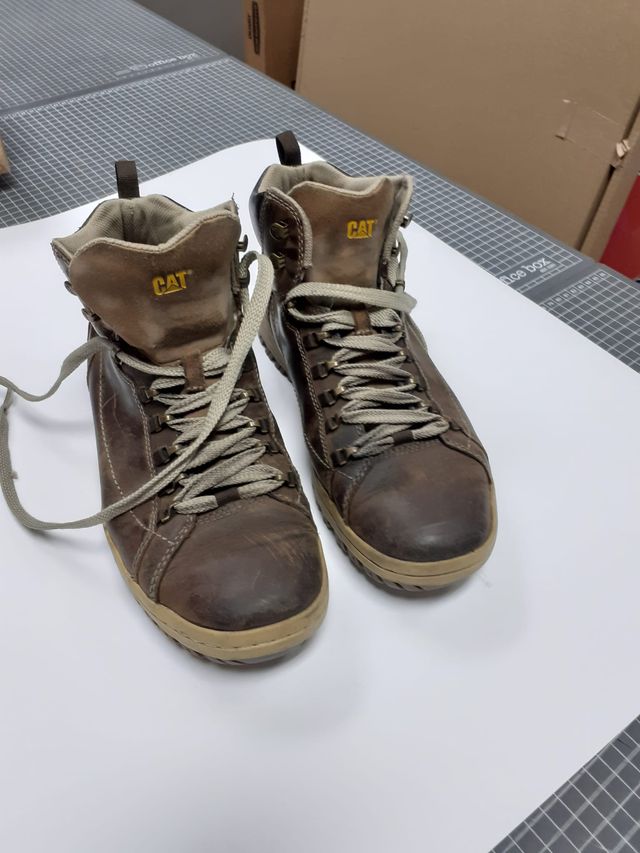 Botas de montaña CAT