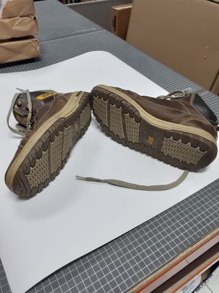 Botas de montaña CAT