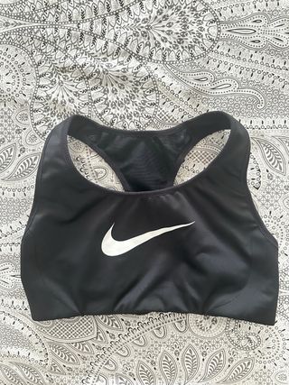 Top deportivo Nike niña negro