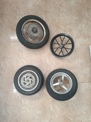 Ruedas y Llantas Pocket (Set 4)