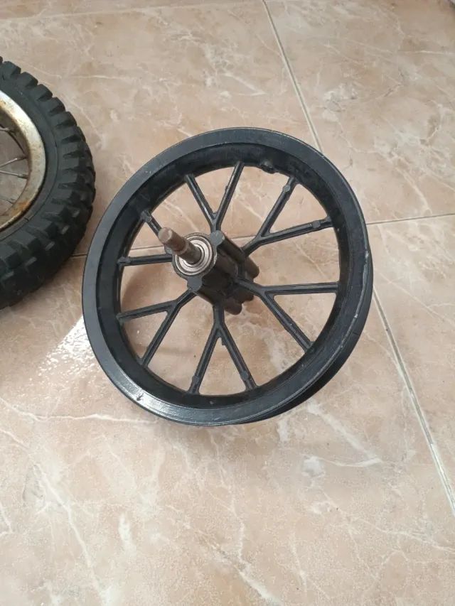 Ruedas y Llantas Pocket (Set 4)