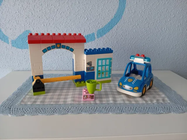 Lego Duplo Estación de Policía y Coche