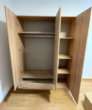 CAMA para HABITACIÓN, canapés, colchones y mesitas