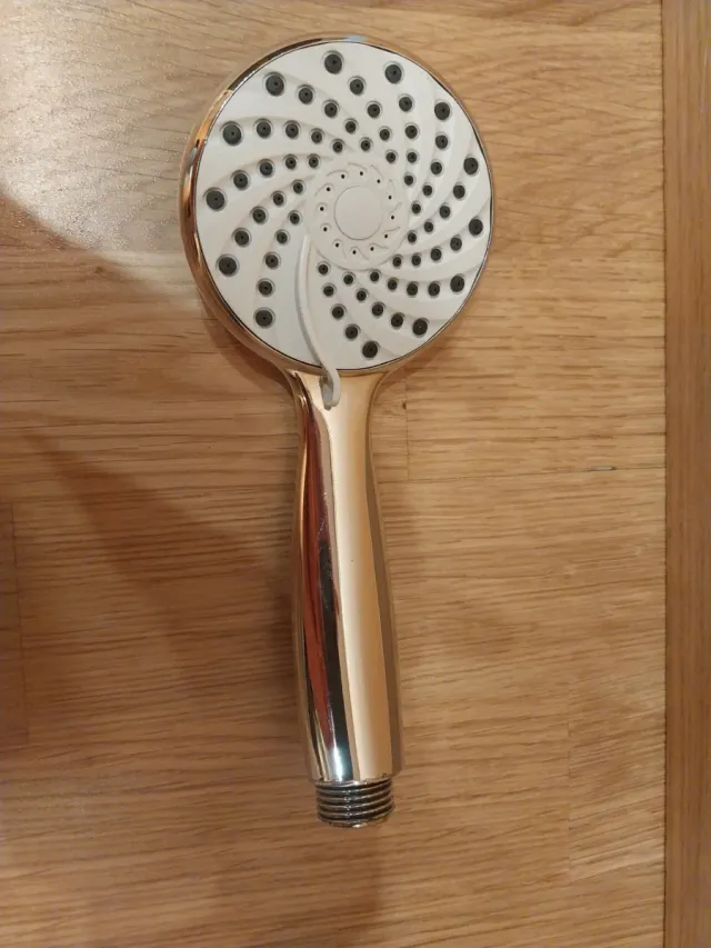 Alcachofa Ducha Dorada y Blanca