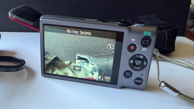 Cámara Canon IXUS 8x Zoom Óptico sin caja