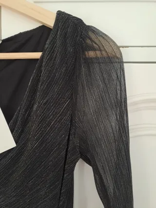 Vestido fiesta negro plateado.