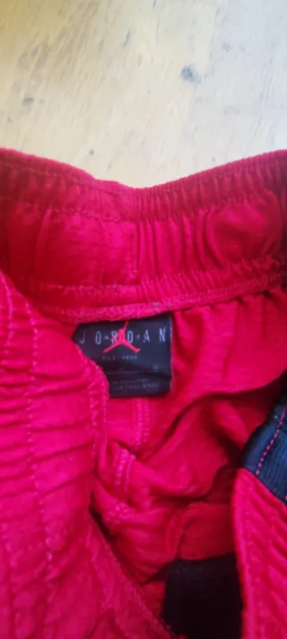 Pantalón corto niño Jordan rojo