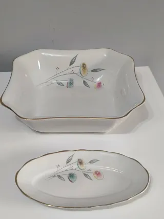 Juego de vajilla  6 personas + fuente + 2 bandejas