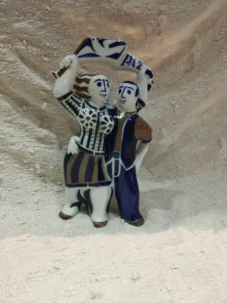 Figura pareja PAZ cerámica Sargadelos
