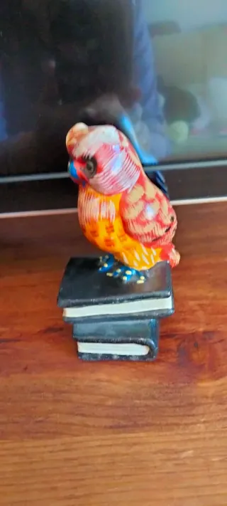 Búho decorativo para sujetar libros