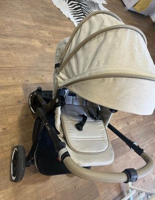 Carro de bebé Jane color beige capazo y silla