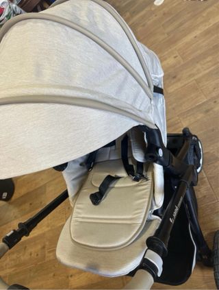 Carro de bebé Jane color beige capazo y silla